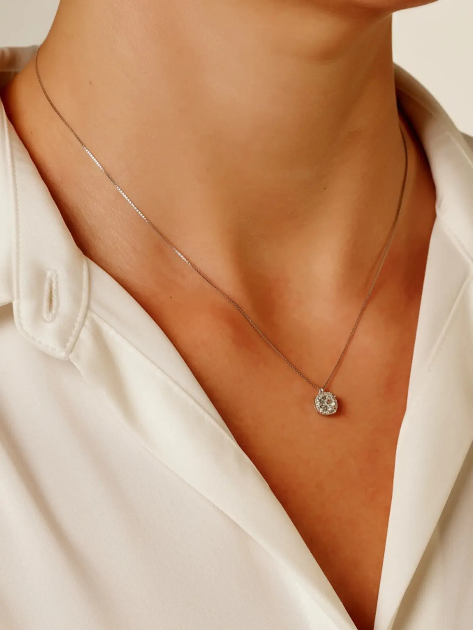 Grandinėlė ant kaklo "White Zircon"