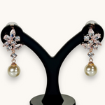 Auskarai "Floral Pearl Drops"