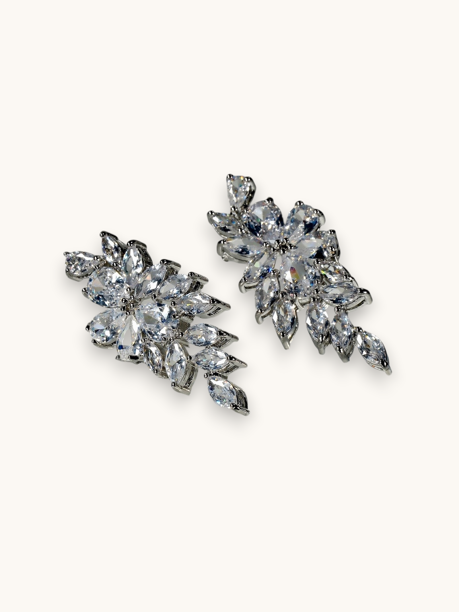 Auskarai "Zircon Feather"