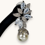 Auskarai "Floral Pearl Dangles"