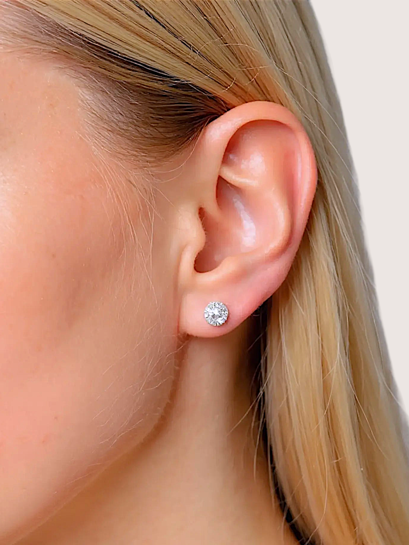Auskarai "Round stud"