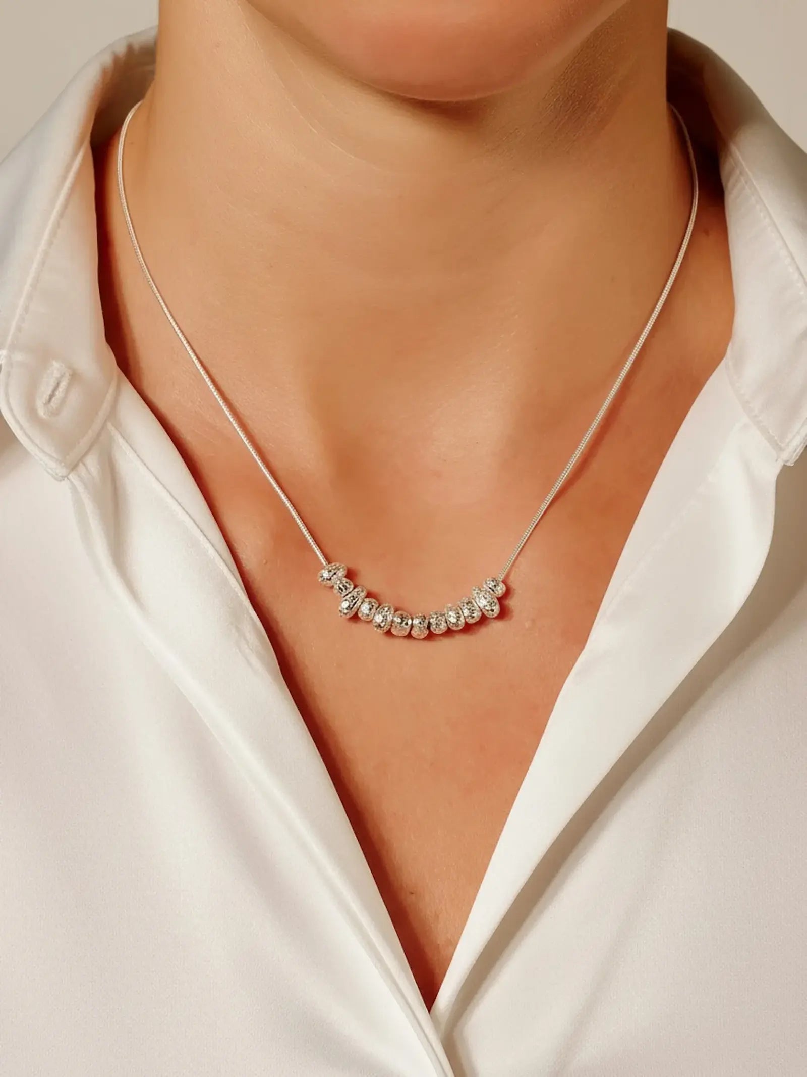 Kaklo papuošalas "Lava Beads"