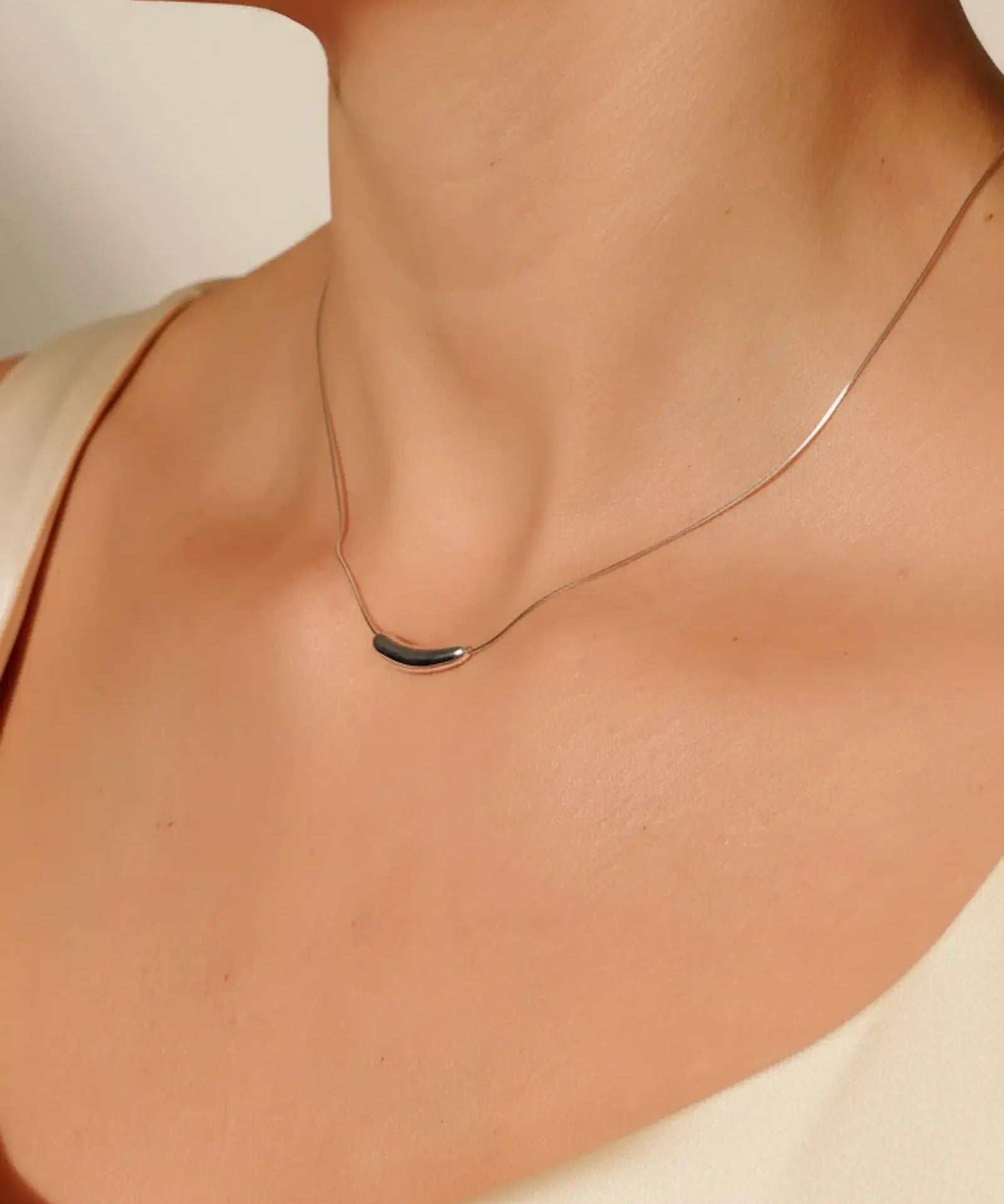 Kaklo papuošalas "Fang"