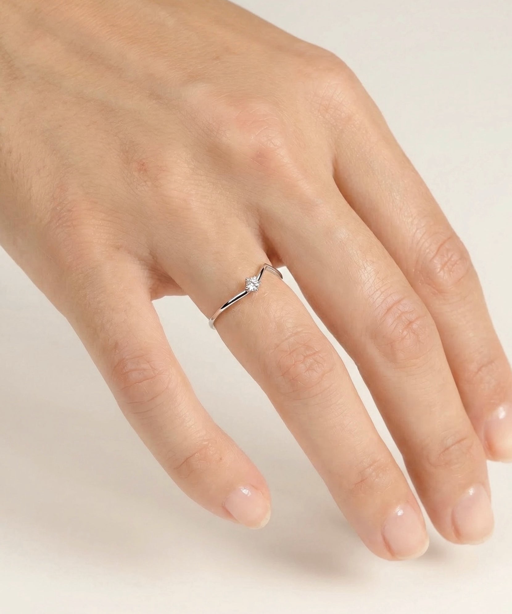Žiedas V-shaped ring — Luxiage