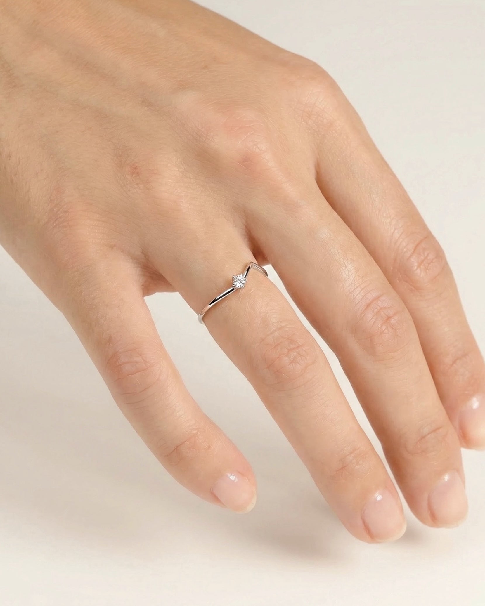 Žiedas V-shaped ring — Luxiage
